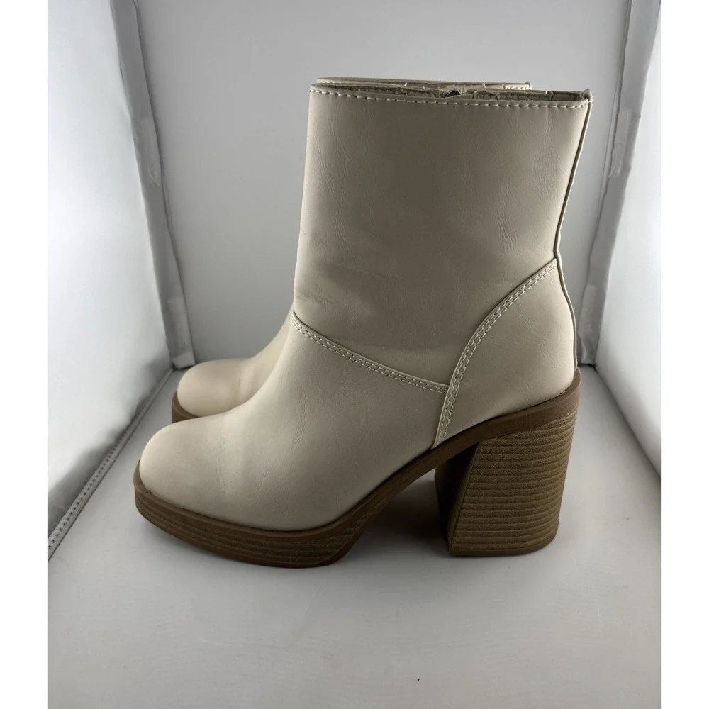Universal Threads Chunky Ankle Zip Heel Boots Cream Faux Leather Women Size 9